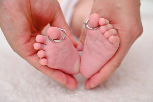 保亭孕妇肚子隐隐作痛