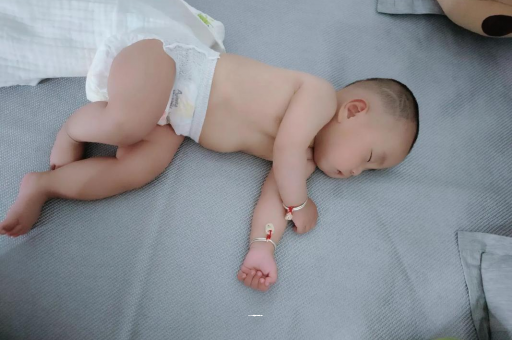 保亭1岁宝宝可以吃盐吗